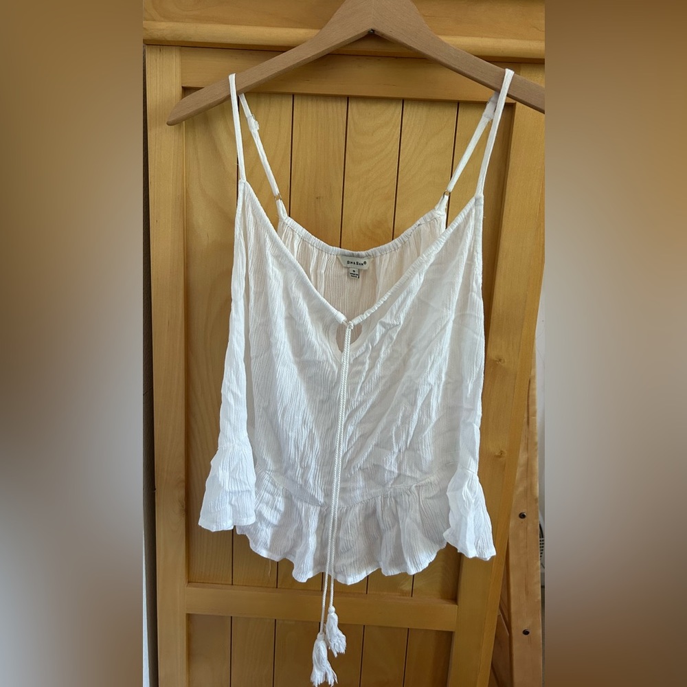 CUTE WHITE SUMMER TANK